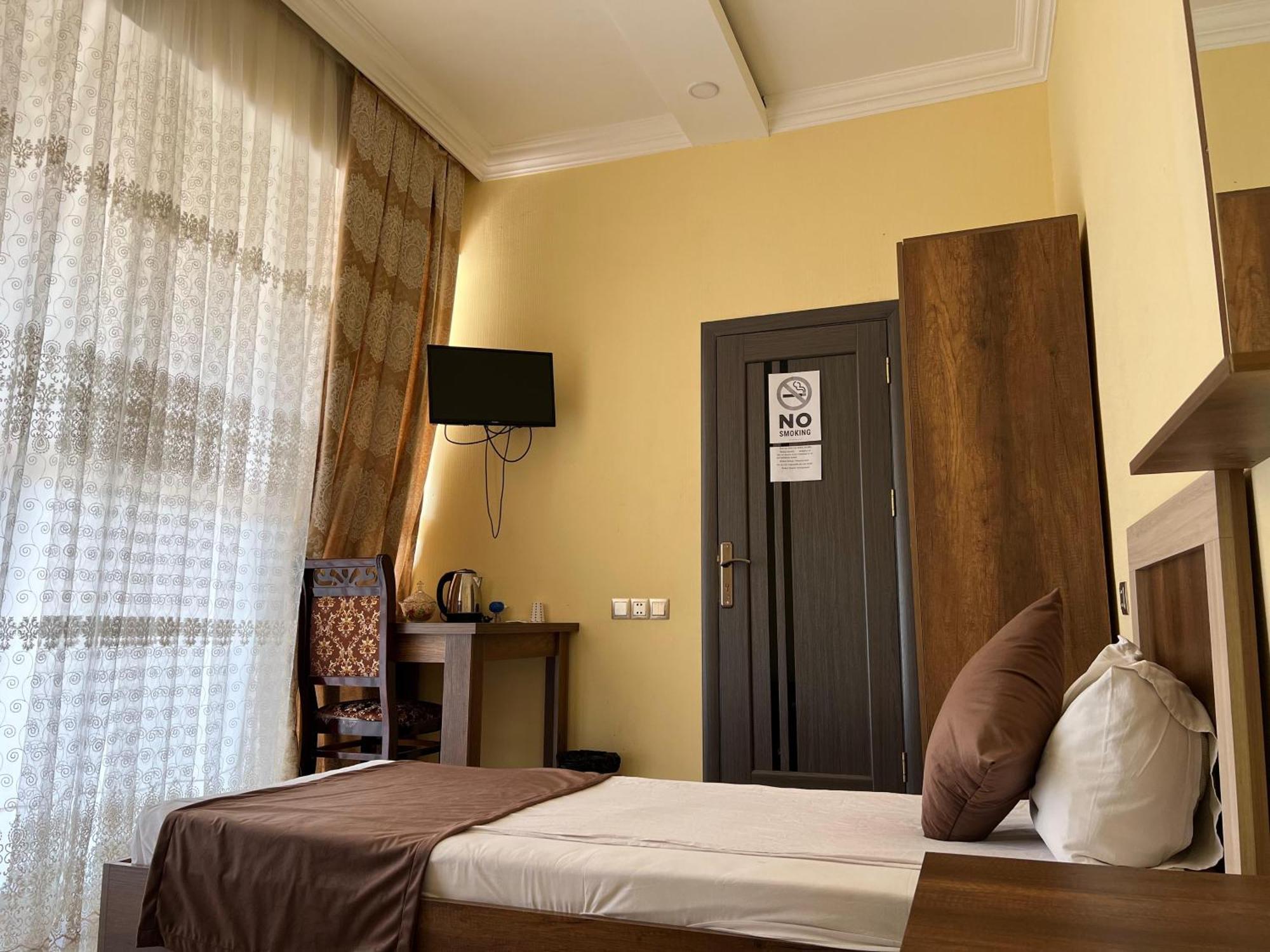 Rahat Hotel Гянджа Екстер'єр фото